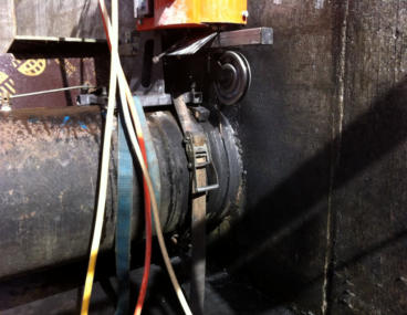 Wire sawing of steel water pipes 600mm and 450mm diameter